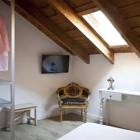 Les Monges Palace Boutique