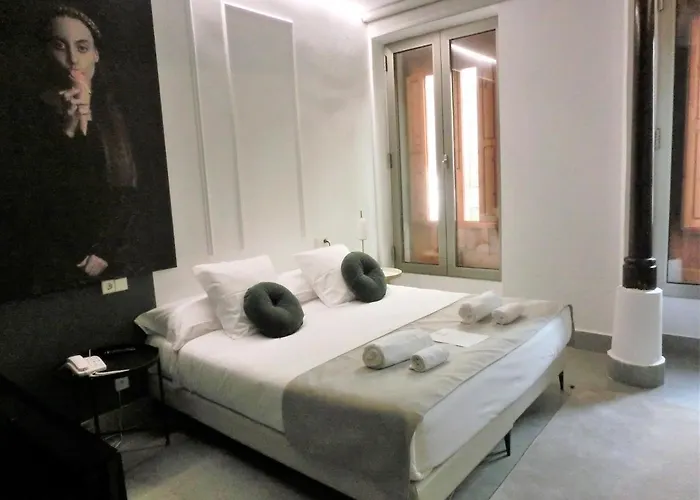 Les Monges Palace Boutique 3* لقنت