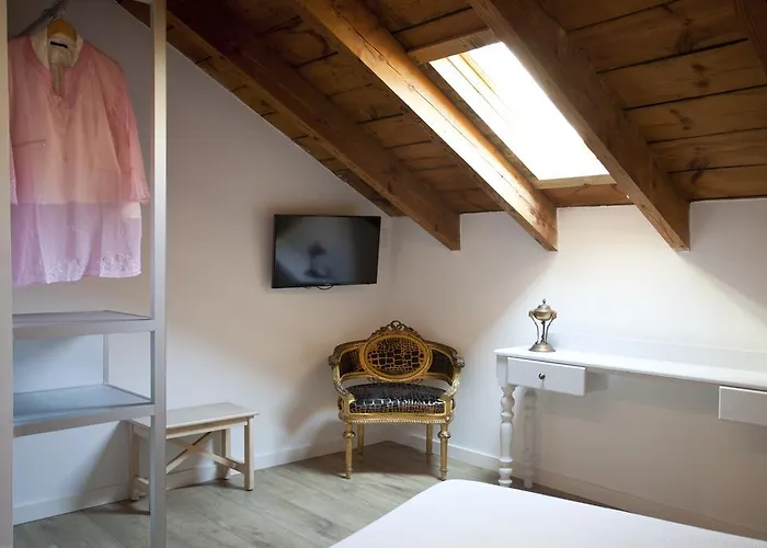 Les Monges Palace Boutique