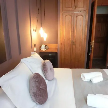 Les Monges Palace Boutique