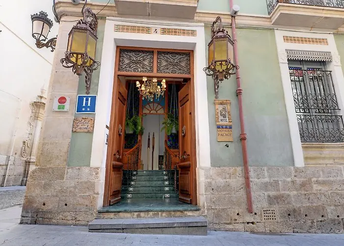 Les Monges Palace Boutique Hotell 3*