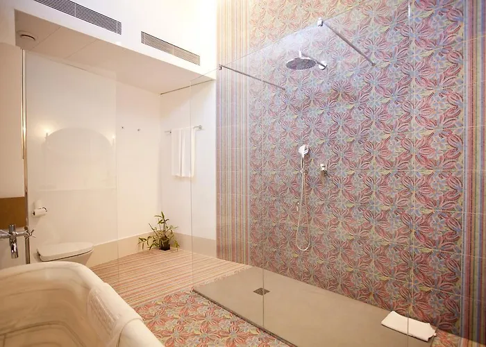 Les Monges Palace Boutique Hotell