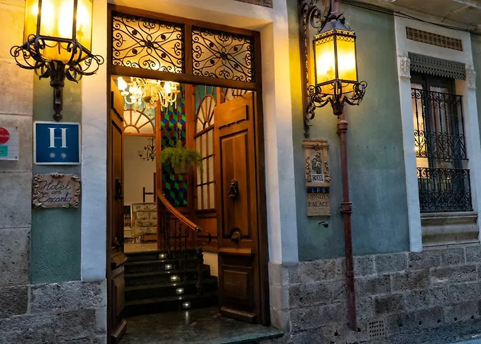 Les Monges Palace Boutique فندق لقنت